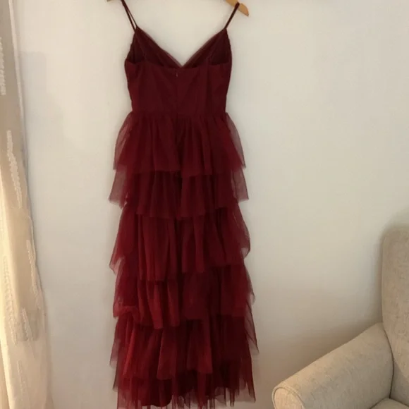 Lulus Rule The Runway Burgundy Tulle Surplice Tiered Maxi Dress Small NWT - Picture 7 of 15